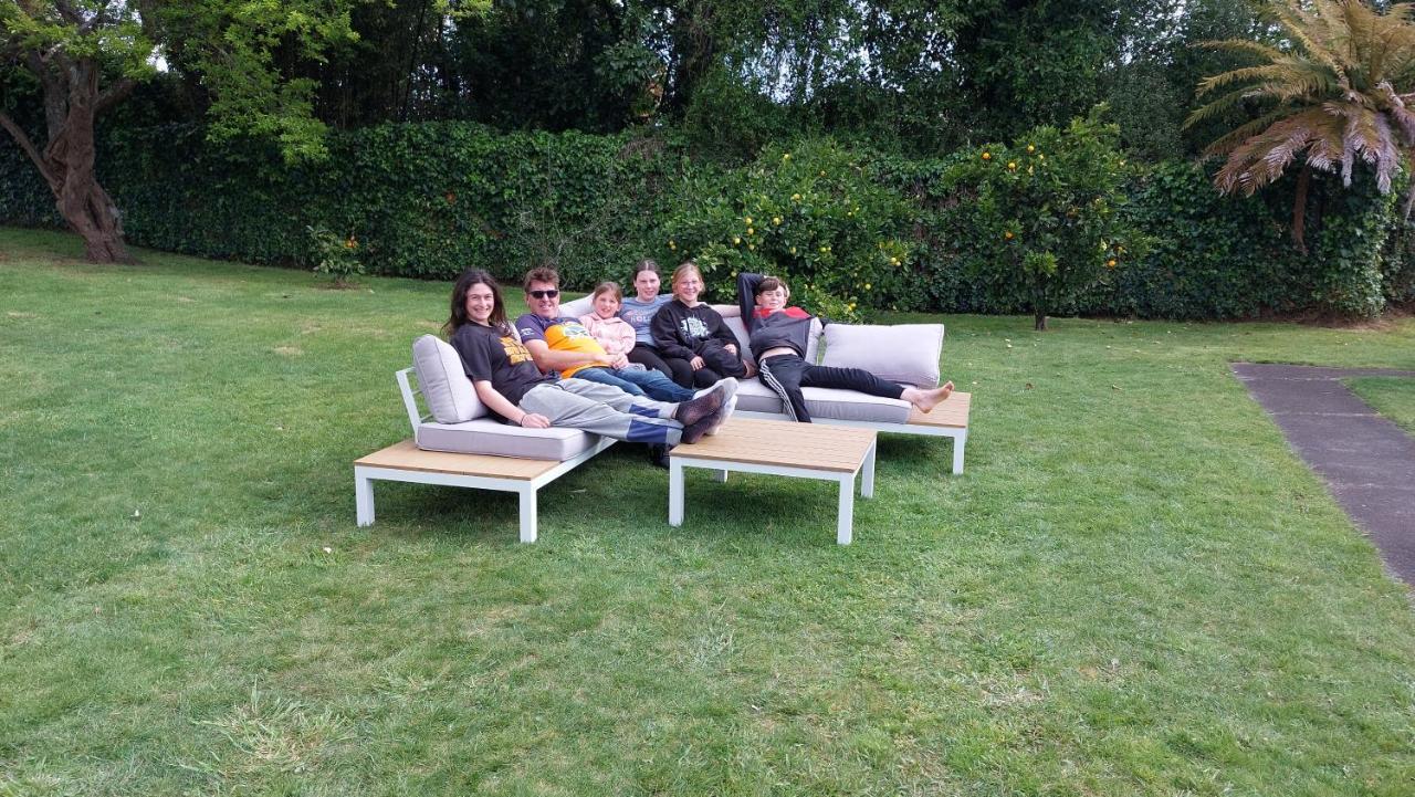 Bed And Breakfast Happy Home Taupo Accommodation מראה חיצוני תמונה
