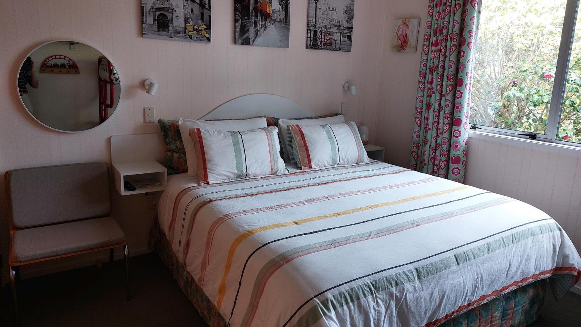 Bed And Breakfast Happy Home Taupo Accommodation מראה חיצוני תמונה