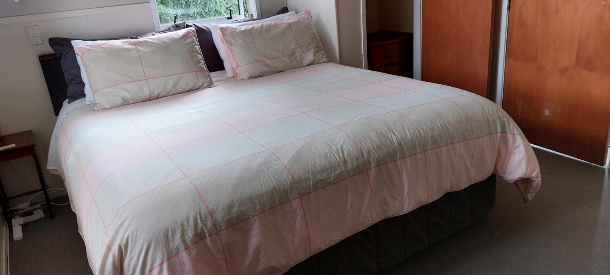 Bed And Breakfast Happy Home Taupo Accommodation מראה חיצוני תמונה