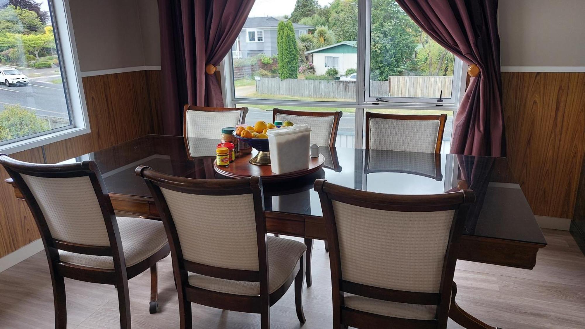 Bed And Breakfast Happy Home Taupo Accommodation מראה חיצוני תמונה