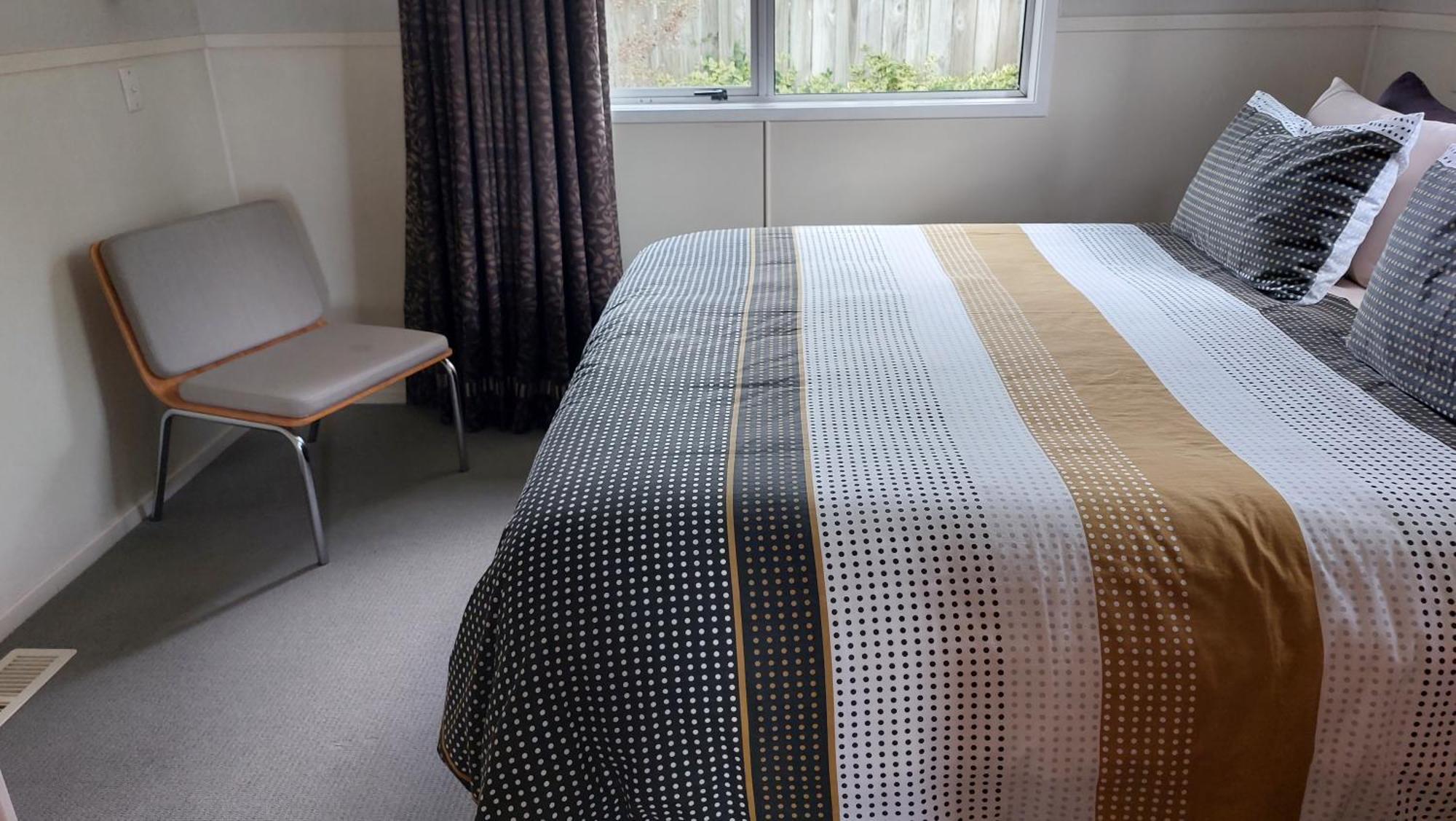 Bed And Breakfast Happy Home Taupo Accommodation מראה חיצוני תמונה