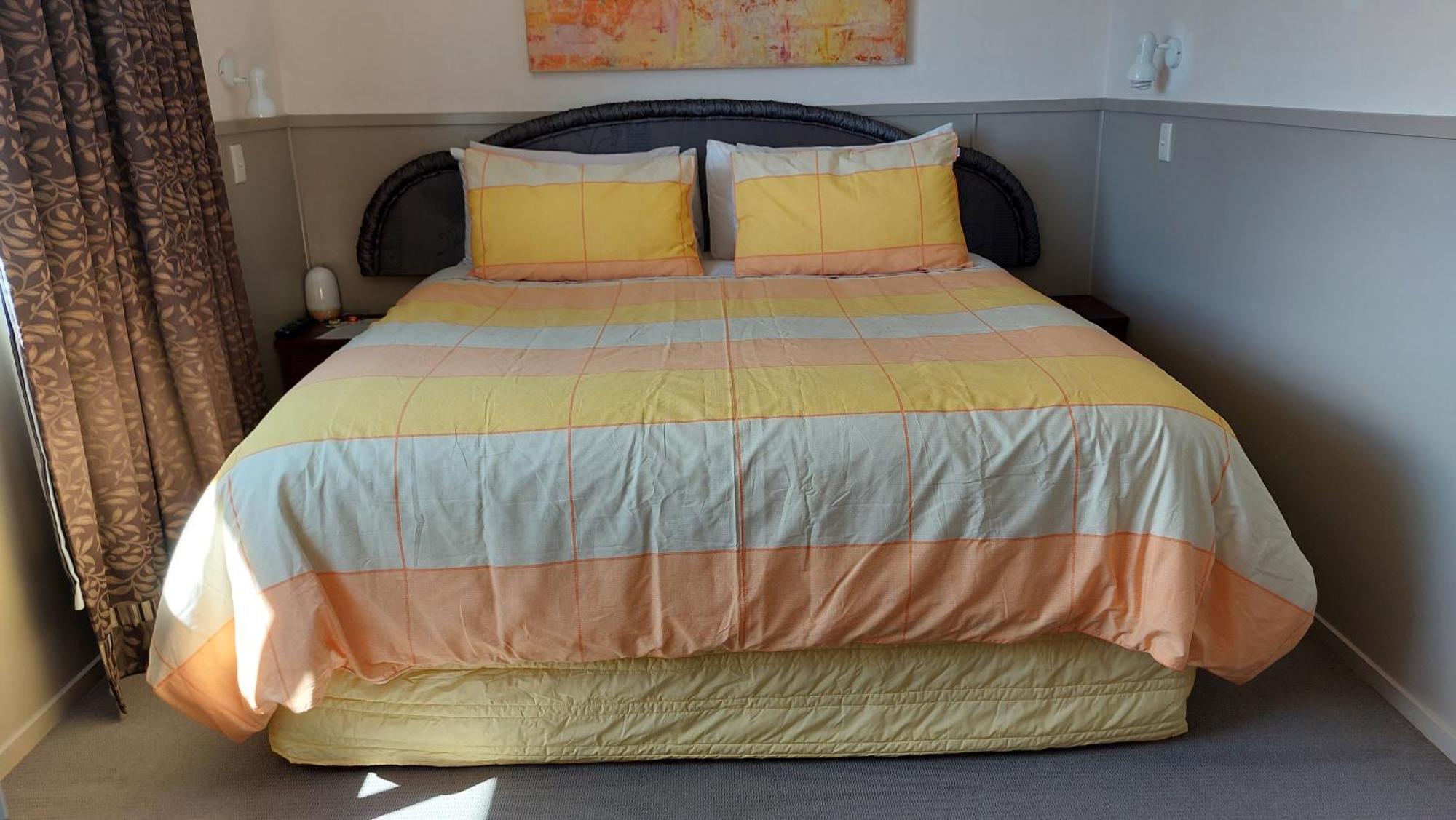 Bed And Breakfast Happy Home Taupo Accommodation מראה חיצוני תמונה