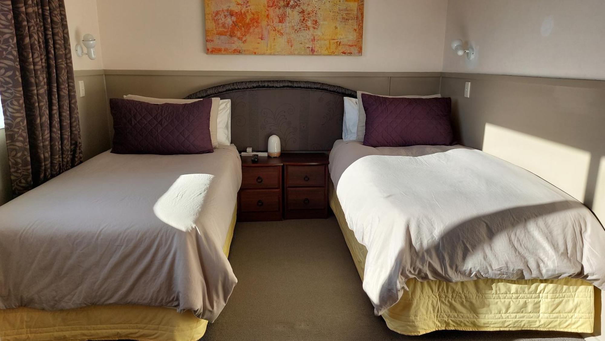 Bed And Breakfast Happy Home Taupo Accommodation מראה חיצוני תמונה