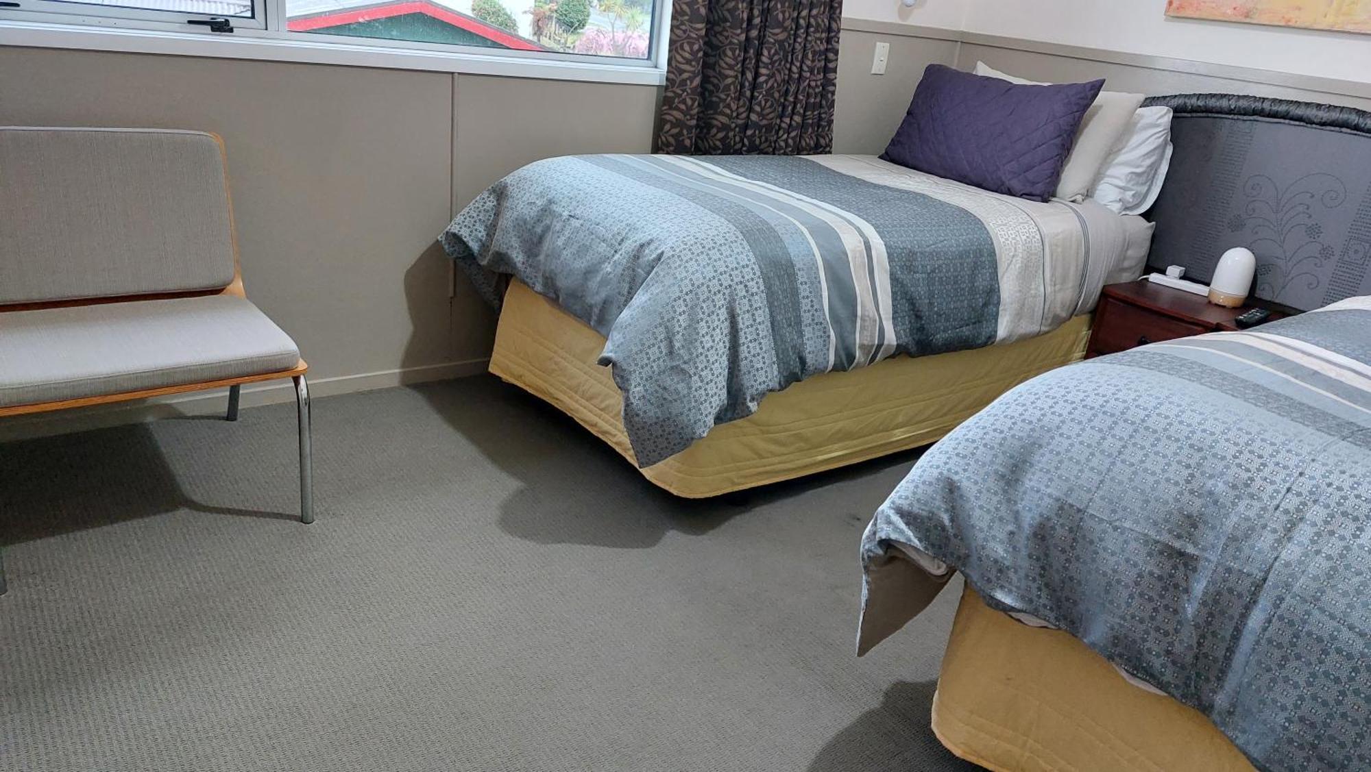 Bed And Breakfast Happy Home Taupo Accommodation מראה חיצוני תמונה