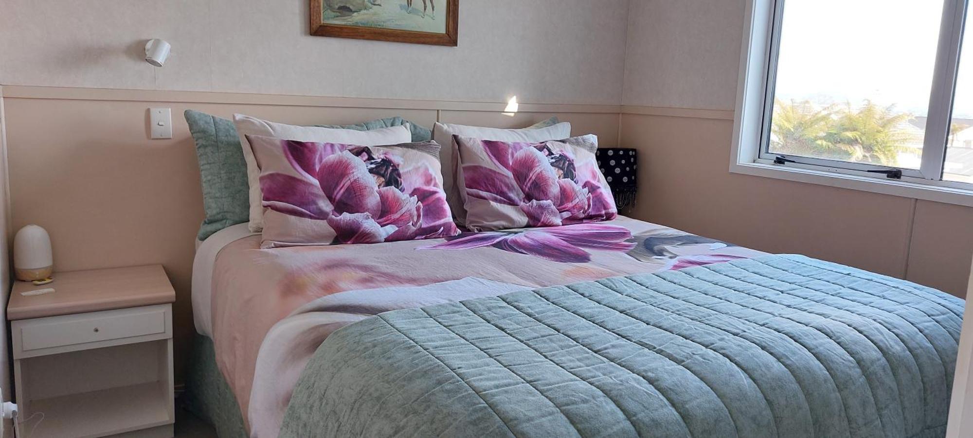 Bed And Breakfast Happy Home Taupo Accommodation מראה חיצוני תמונה